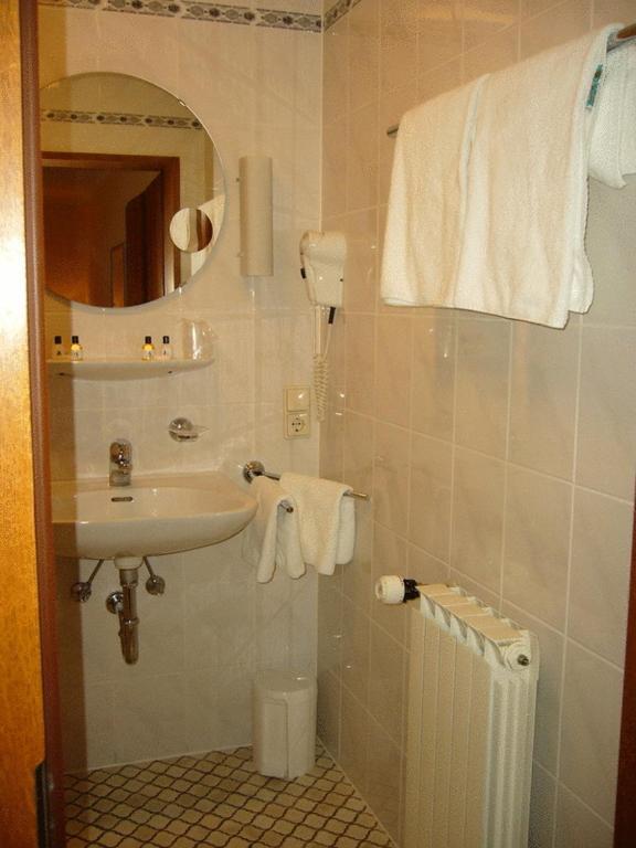Hotel Gasthof Vogelsang تْسلِنغين الغرفة الصورة